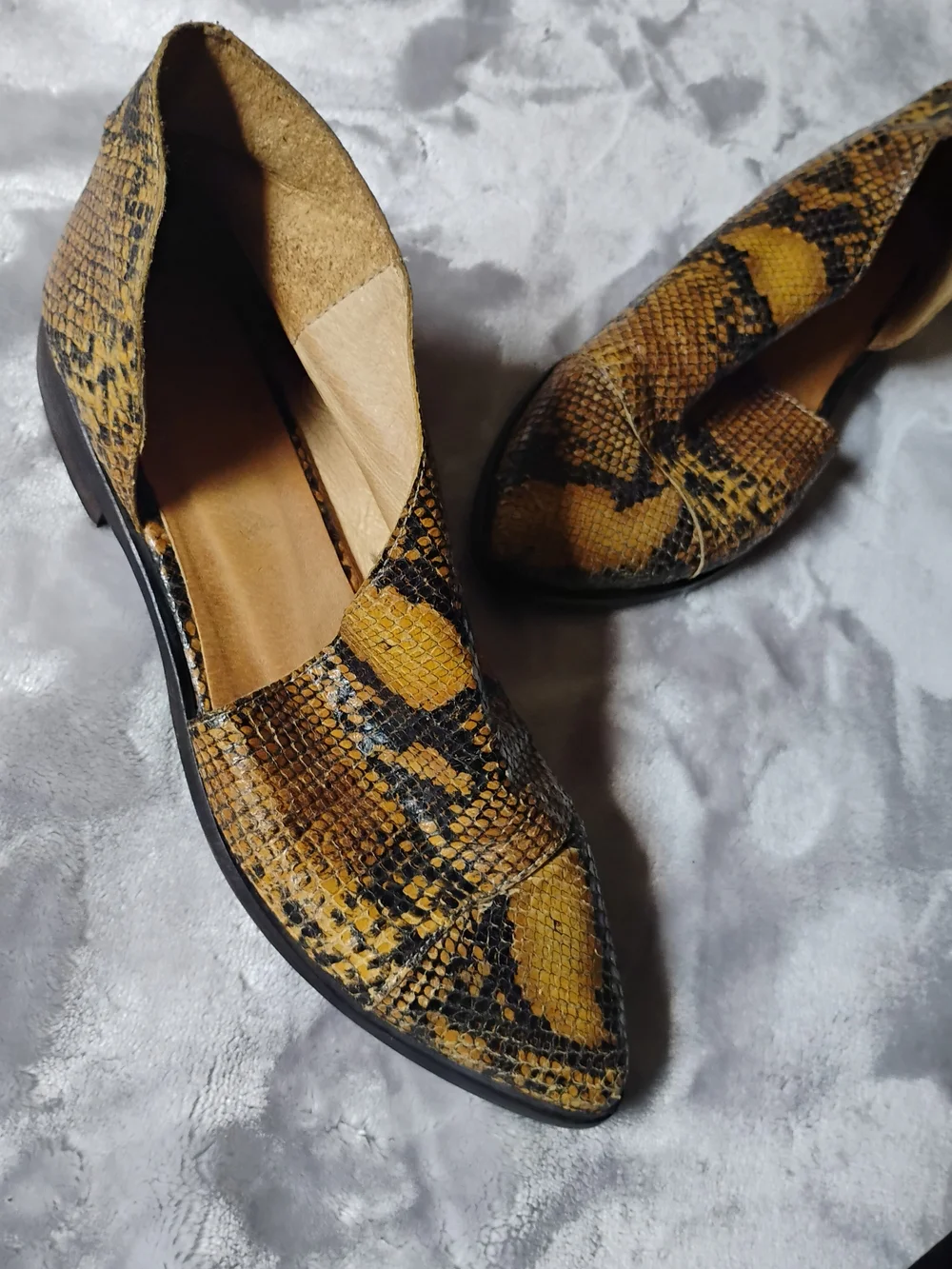 .Free People Royale Flat Snakeskin Python Leather Shoes Cutout Flats Sz 39 / 8.5